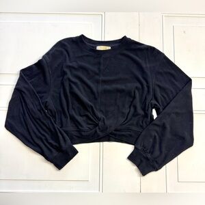 Qinsen Women’s Size Medium Velour Black Twist Front Cropped Sweatshirt Sweater